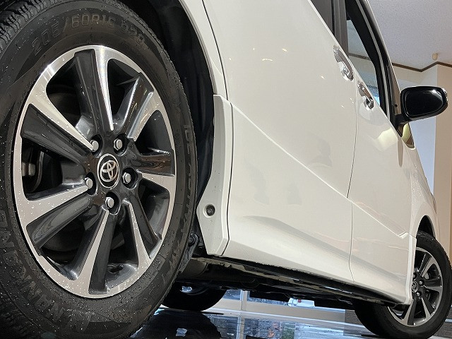 トヨタ ヴォクシー ２．０ ＺＳ 煌ＩＩ R2年 () 99
