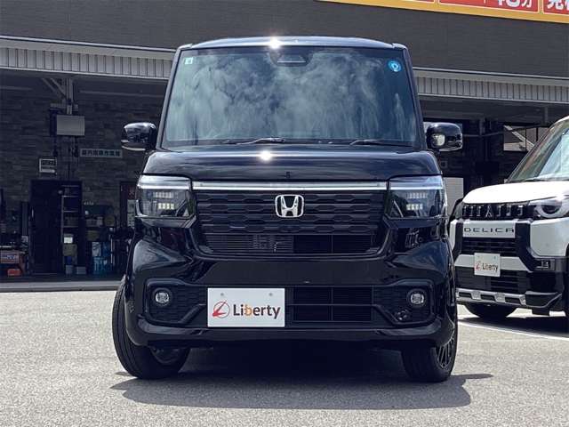 ホンダ Ｎ　ＢＯＸ カスタム ６６０ ターボ ブラック スタイル R8年 (近畿) 99