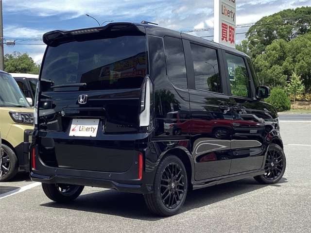 ホンダ Ｎ　ＢＯＸ カスタム ６６０ ターボ ブラック スタイル R8年 (近畿) 99