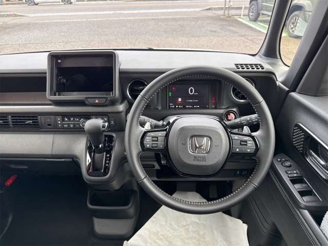 ホンダ Ｎ　ＢＯＸ カスタム ６６０ ターボ コーディネートスタイル ２トーン R8年 () 99