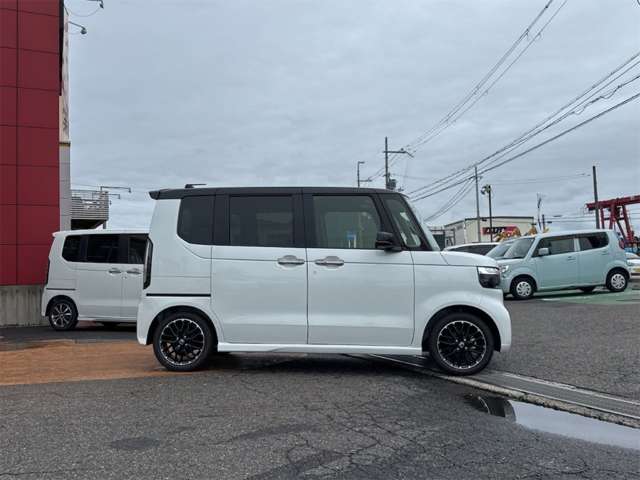 ホンダ Ｎ　ＢＯＸ カスタム ６６０ ターボ コーディネートスタイル ２トーン R8年 () 99