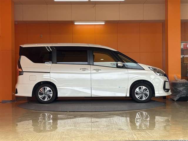 日産 セレナ １．２ Ｅ－ＰＯＷＥＲ ハイウェイスター Ｖ R3年 () 99