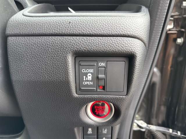 ホンダ Ｎ　ＢＯＸ カスタム ６６０ Ｇ Ｌ ホンダセンシング R1年 () 99