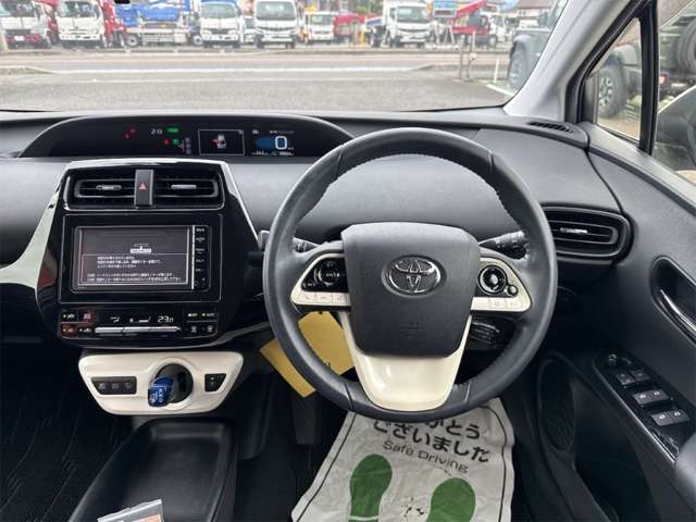 トヨタ プリウス １．８ Ｓ H28年 () 99