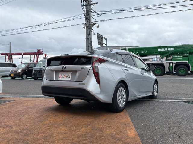 トヨタ プリウス １．８ Ｓ H28年 () 99