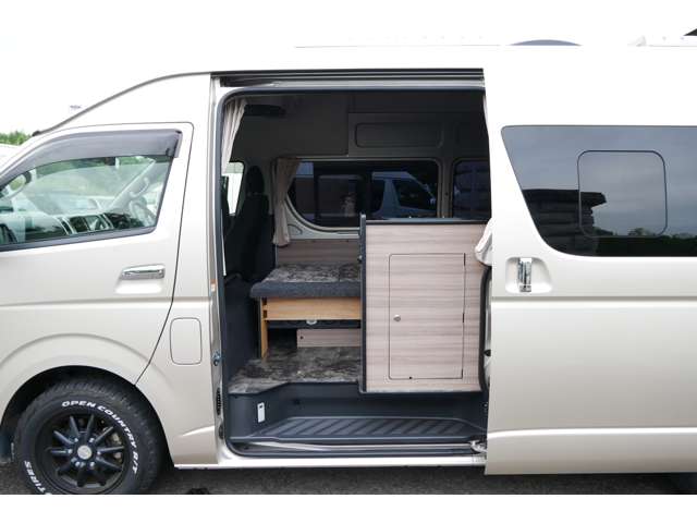 トヨタ ハイエースバン 大谷自動車 R4年 (四国) 99