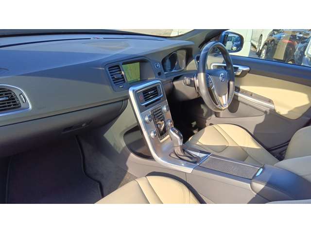 ボルボ Ｓ６０ Ｄ４ ダイナミック エディション ディーゼルターボ H28年 (東北) 99