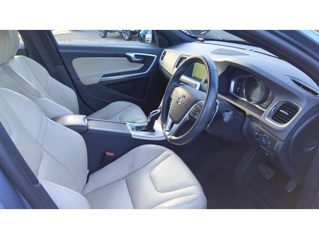 ボルボ Ｓ６０ Ｄ４ ダイナミック エディション ディーゼルターボ H28年 (東北) 99