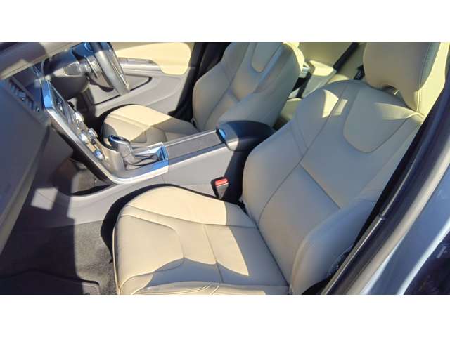 ボルボ Ｓ６０ Ｄ４ ダイナミック エディション ディーゼルターボ H28年 (東北) 99