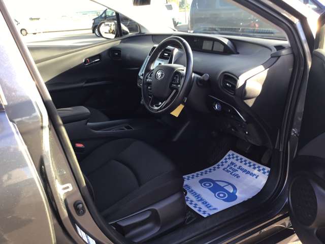 トヨタ プリウス １．８ Ｓ Ｅ－ＦＯＵＲ ４ＷＤ R3年 (東北) 99
