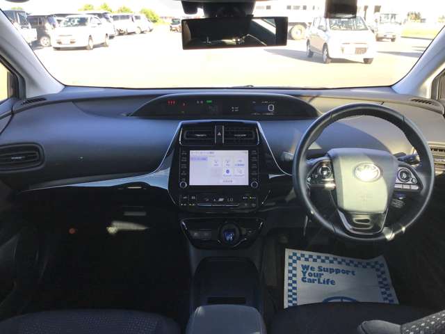トヨタ プリウス １．８ Ｓ Ｅ－ＦＯＵＲ ４ＷＤ R3年 (東北) 99