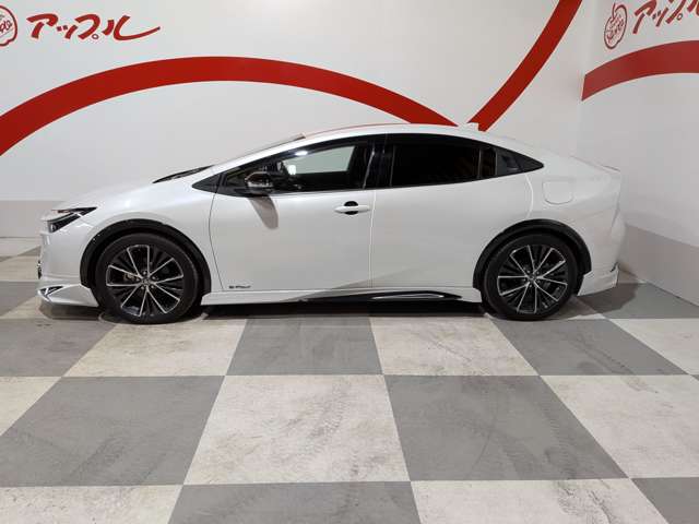 トヨタ プリウス ２．０ Ｚ Ｅ－ＦＯＵＲ ４ＷＤ R5年 (東北) 99