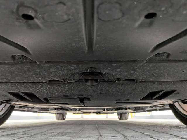 トヨタ プリウス ２．０ Ｚ Ｅ－ＦＯＵＲ ４ＷＤ R5年 (東北) 99