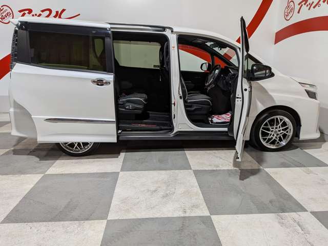 トヨタ ヴォクシー ２．０ ＺＳ 煌ＩＩ ４ＷＤ R1年 (東北) 99