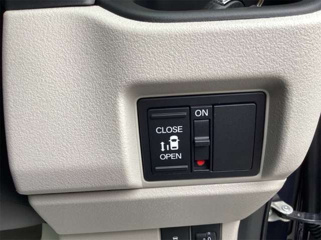 ホンダ Ｎ　ＢＯＸ ６６０ R8年 (四国) 99