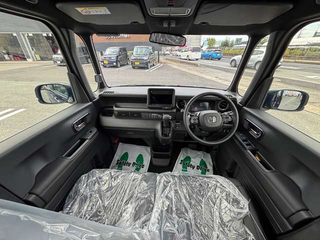 ホンダ Ｎ　ＢＯＸ カスタム ６６０ コーディネートスタイル モノトーン ４ＷＤ R8年 (東北) 99
