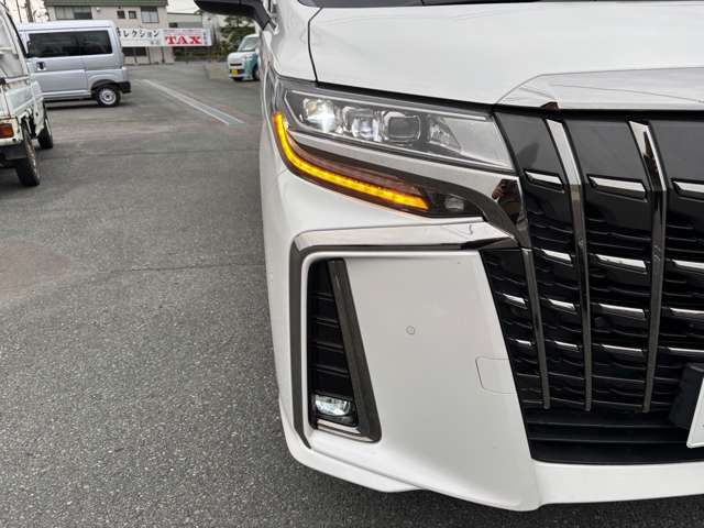 トヨタ アルファード　ハイブリッド ハイブリッド ２．５ Ｓ タイプゴールドＩＩＩ Ｅ－ＦＯＵＲ ４ＷＤ R4年 (東北) 99
