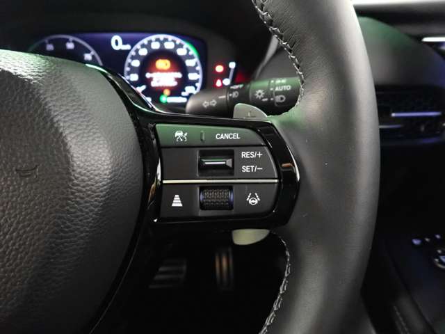 ホンダ ＺＲ－Ｖ ２．０ Ｅ：ＨＥＶ Ｚ ４ＷＤ R5年 () 99