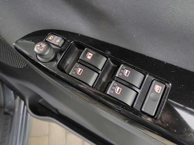 ダイハツ タント ６６０ カスタム ＲＳ ＳＡＩＩＩ H30年 () 99