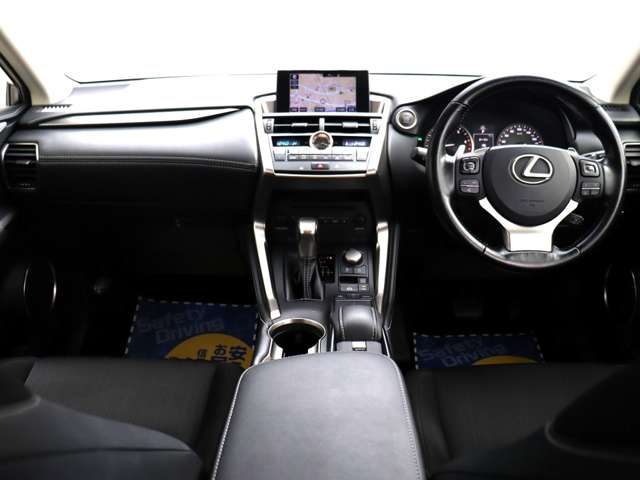レクサス ＮＸ２００ｔ ２００Ｔ ４ＷＤ H28年 (関東) 99