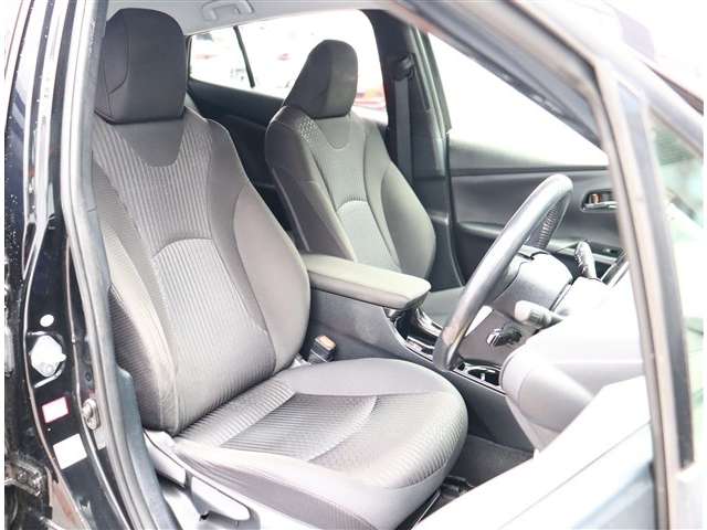 トヨタ プリウス １．８ Ｓ セーフティ プラス H30年 () 99