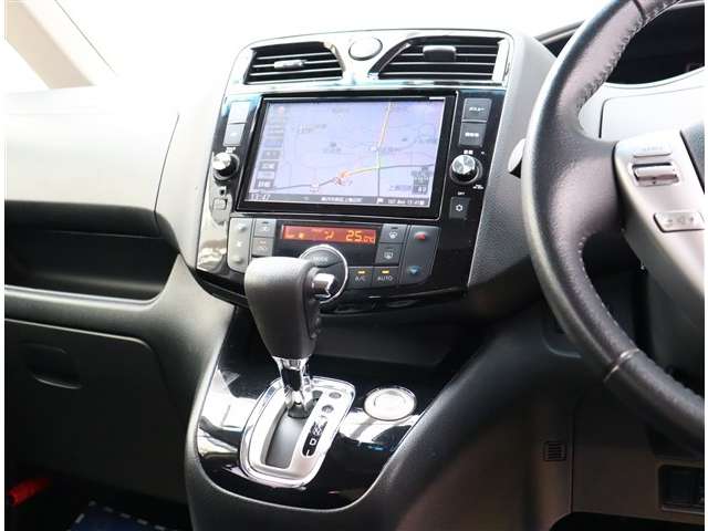 日産 セレナ ２．０ ハイウェイスター Ｖセレクション＋ＳＡＦＥＴＹＩＩ Ｓ－ＨＹＢＲＩＤ H27年 () 99