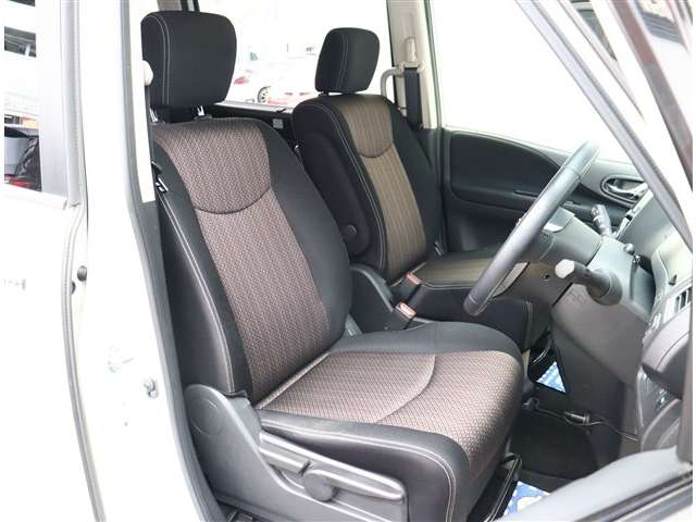 日産 セレナ ２．０ ハイウェイスター Ｖセレクション＋ＳＡＦＥＴＹＩＩ Ｓ－ＨＹＢＲＩＤ H27年 () 99