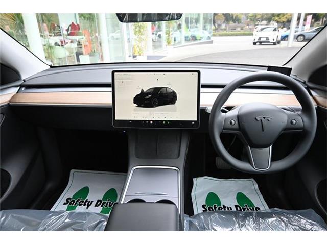 テスラ モデルＹ ＲＷＤ R6年 () 99