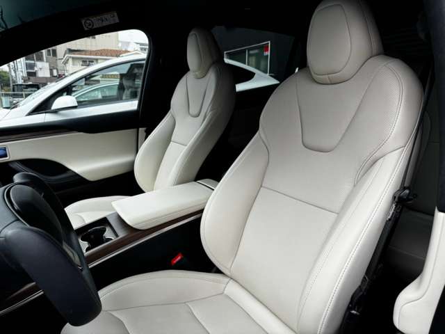 テスラ モデルＸ ロングレンジ ＡＷＤ クリーム内装 ５人乗リ R5年 () 99