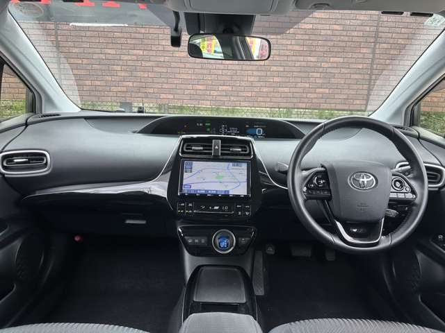 トヨタ プリウスＰＨＶ １．８ Ｓ セーフティパッケージ R1年 () 99