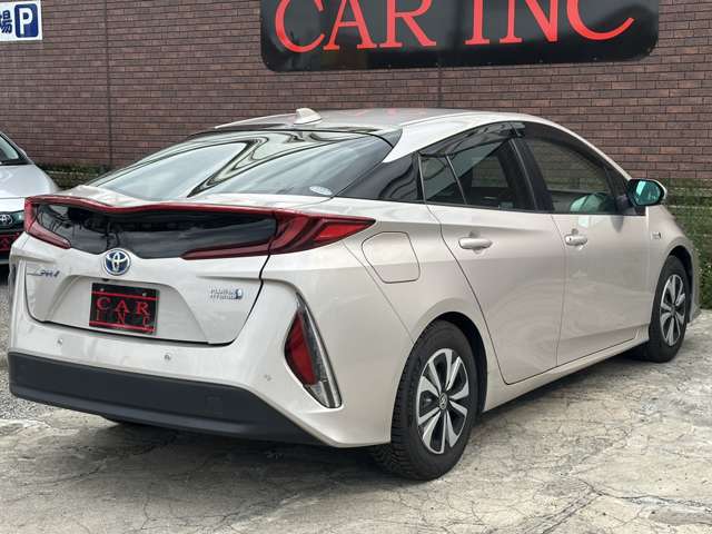 トヨタ プリウスＰＨＶ １．８ Ｓ セーフティパッケージ R1年 () 99