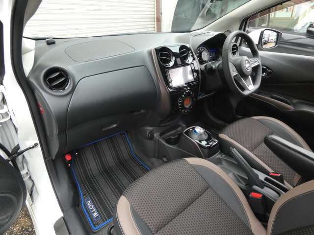 日産 ノート １．２ Ｅ－ＰＯＷＥＲ メダリスト H30年 () 99