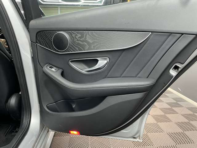 メルセデスベンツ Ｃクラスワゴン Ｃ２２０Ｄ アバンギャルド ＡＭＧライン ディーゼルターボ R1年 (関東) 99