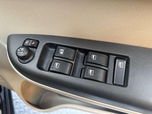 トヨタ パッソ １．０ Ｘ Ｌパッケージ Ｓ R2年 (甲信越・北陸) 99