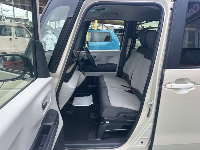 ホンダ Ｎ　ＢＯＸ ６６０ ファッションスタイル ２トーン R8年 () 99