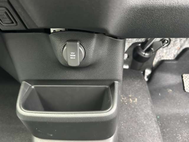 ホンダ Ｎ　ＢＯＸ カスタム ６６０ ブラック スタイル R8年 () 99