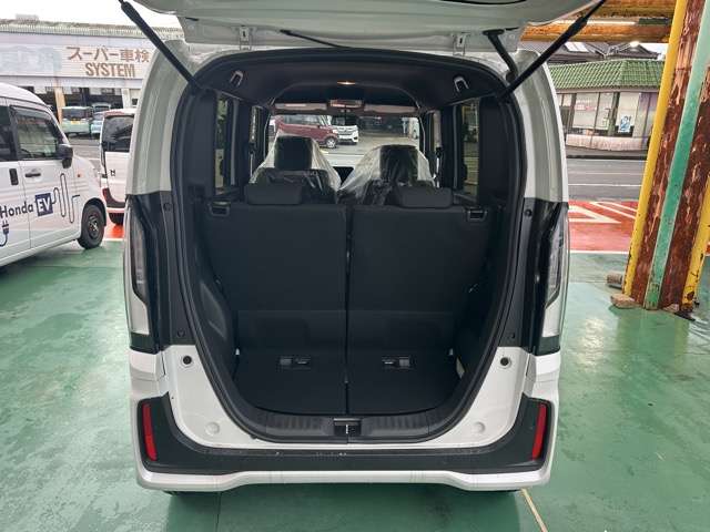 ホンダ Ｎ　ＢＯＸ カスタム ６６０ ブラック スタイル R8年 () 99