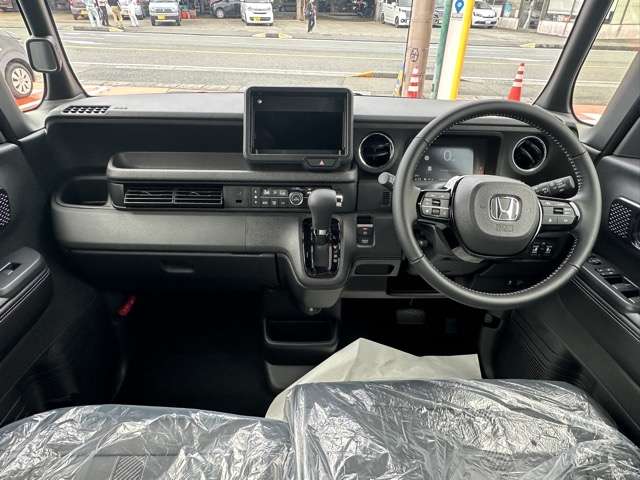 ホンダ Ｎ　ＢＯＸ カスタム ６６０ ターボ コーディネートスタイル モノトーン R8年 () 99
