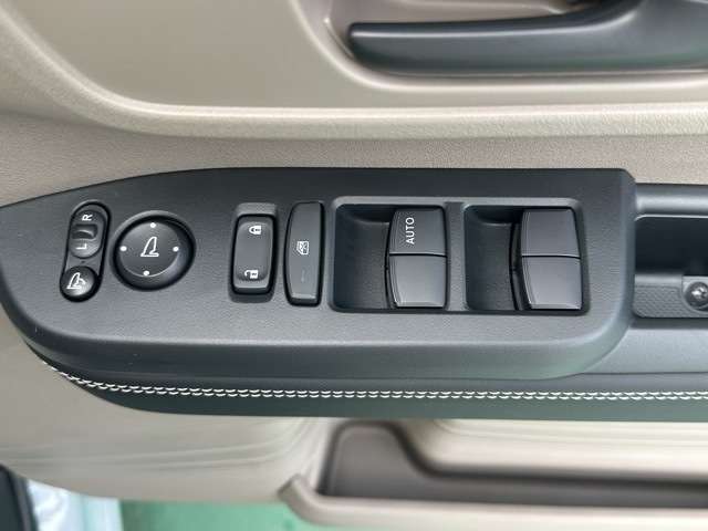ホンダ Ｎ　ＢＯＸ ジョイ ６６０ ターボ ２トーン R8年 () 99