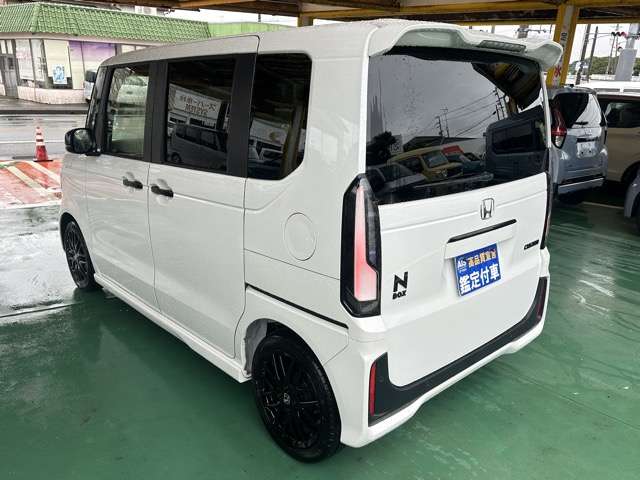 ホンダ Ｎ　ＢＯＸ カスタム ６６０ ターボ ブラック スタイル R8年 () 99