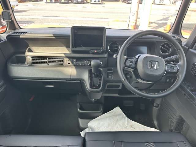 ホンダ Ｎ　ＢＯＸ カスタム ６６０ ターボ コーディネートスタイル ２トーン R8年 () 99