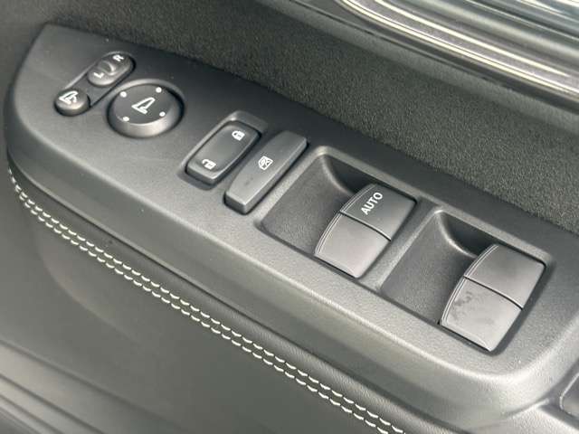 ホンダ Ｎ　ＢＯＸ カスタム ６６０ ターボ コーディネートスタイル ２トーン R8年 () 99