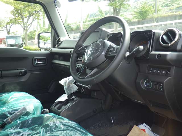 スズキ ジムニー　ノマド １．５ ＦＣ ４ＷＤ R8年 () 99