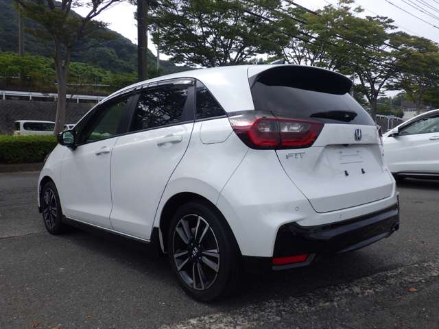 ホンダ フィット　ハイブリッド １．５ Ｅ：ＨＥＶ ＲＳ R5年 () 99
