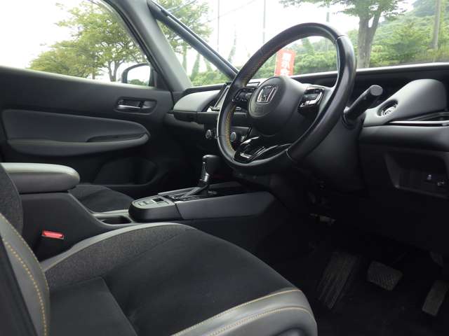 ホンダ フィット　ハイブリッド １．５ Ｅ：ＨＥＶ ＲＳ R5年 () 99
