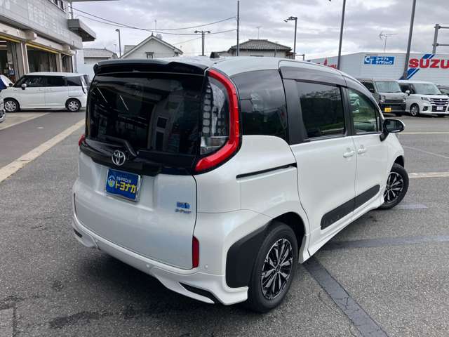 トヨタ シエンタ　ハイブリッド ハイブリッド １．５ Ｚ Ｅ－ＦＯＵＲ ４ＷＤ R5年 (関東) 99