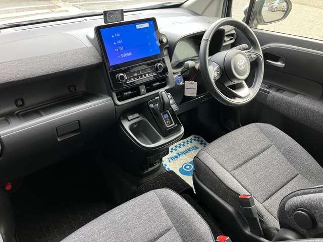 トヨタ シエンタ　ハイブリッド ハイブリッド １．５ Ｚ Ｅ－ＦＯＵＲ ４ＷＤ R5年 (関東) 99