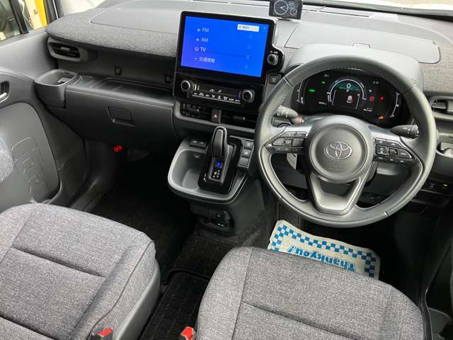 トヨタ シエンタ　ハイブリッド ハイブリッド １．５ Ｚ Ｅ－ＦＯＵＲ ４ＷＤ R5年 (関東) 99
