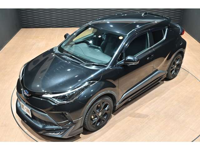 トヨタ Ｃ−ＨＲ ハイブリッド １．８ Ｇ モード ネロ セーフティ プラスＩＩＩ R5年 (関東) 99