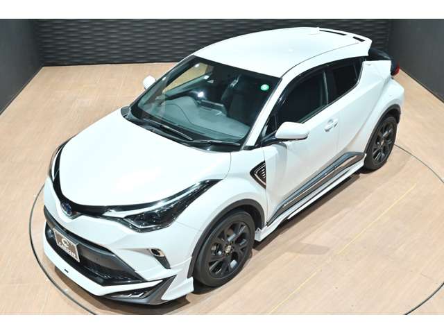 トヨタ Ｃ−ＨＲ ハイブリッド １．８ Ｇ モード ネロ セーフティ プラスＩＩＩ R4年 (関東) 99